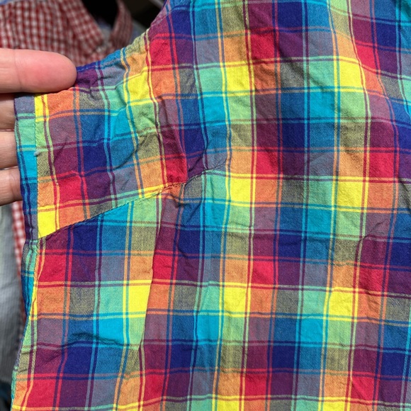 Uniqlo Women’s Large sleeveless shirt - Picture 7 of 7